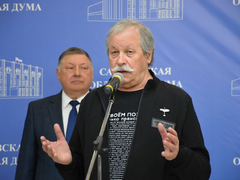 В Саратовской областной думе повесили портреты бородатых мужчин: глава Общественной палаты предложил оставить их там навсегда