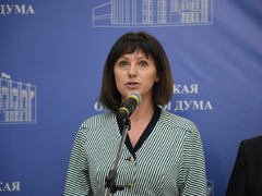В Саратовской областной думе повесили портреты бородатых мужчин: глава Общественной палаты предложил оставить их там навсегда
