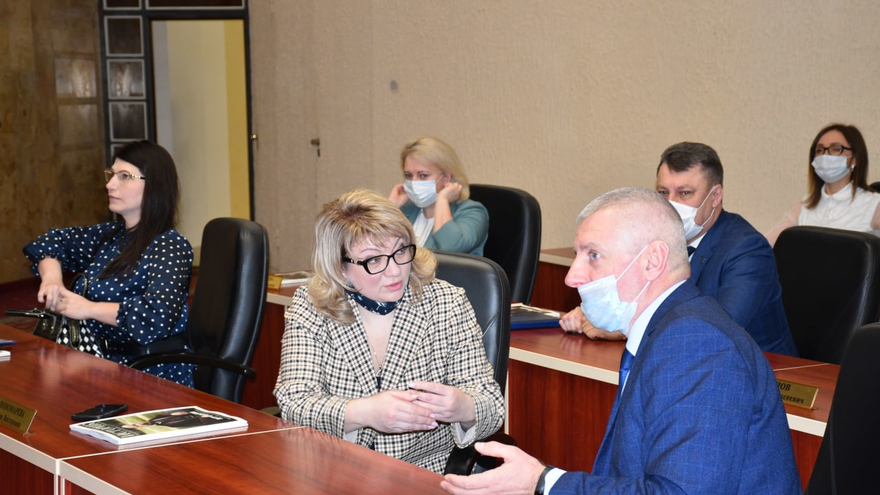 Глава саратовского правительства Роман Бусаргин о высоких ценах на сахар: Слаще никому не стало!