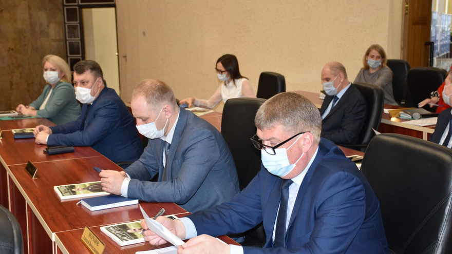 Глава саратовского правительства Роман Бусаргин о высоких ценах на сахар: Слаще никому не стало!