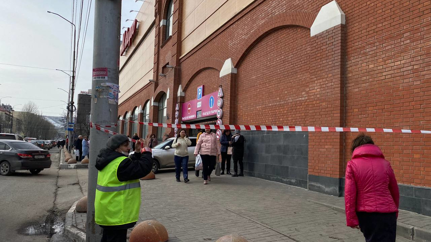В Саратове снова эвакуируют Триумф Молл