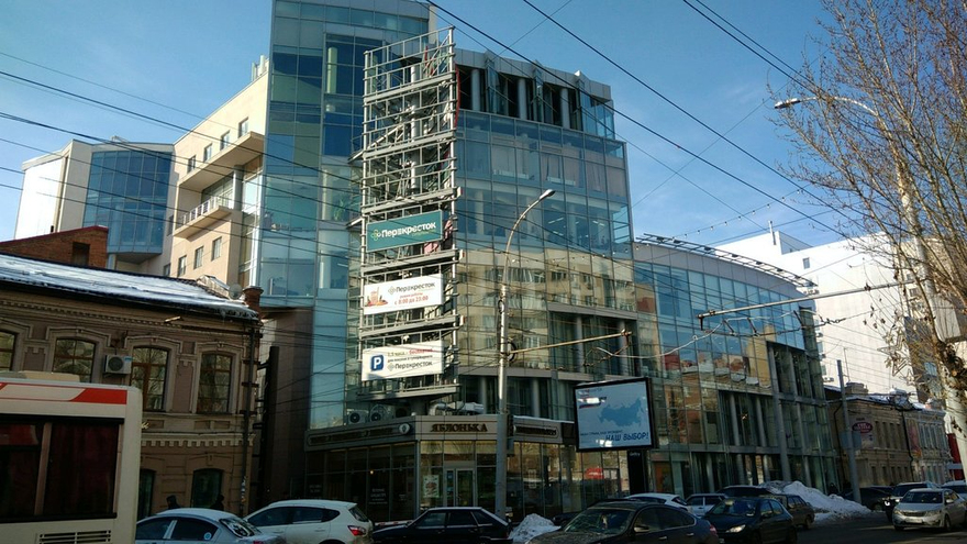 В центре Саратова эвакуировали торговый комплекс Мир
