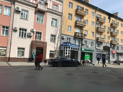 Очевидец: автохам загнал Lexus на пешеходную зону