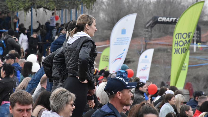 В Парке покорителей космоса проходит финал международного турнира среди мотоциклистов-экстремалов (фоторепортаж)