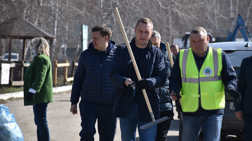 Субботник в лесу: чиновники обсудили шашлык и позвали саратовцев на уборку