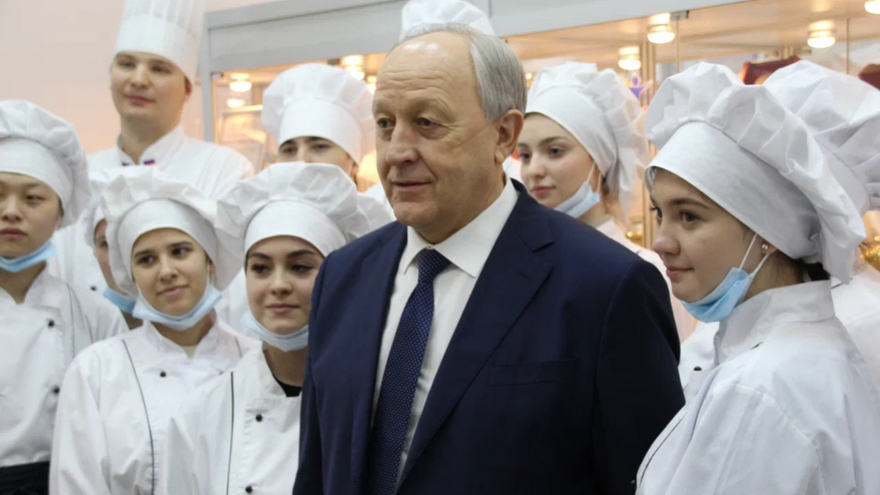 Губернатор Саратовской области пообещал вернуть прежнюю цену борщевого набора и возвратился в первую двадцатку федерального рейтинга