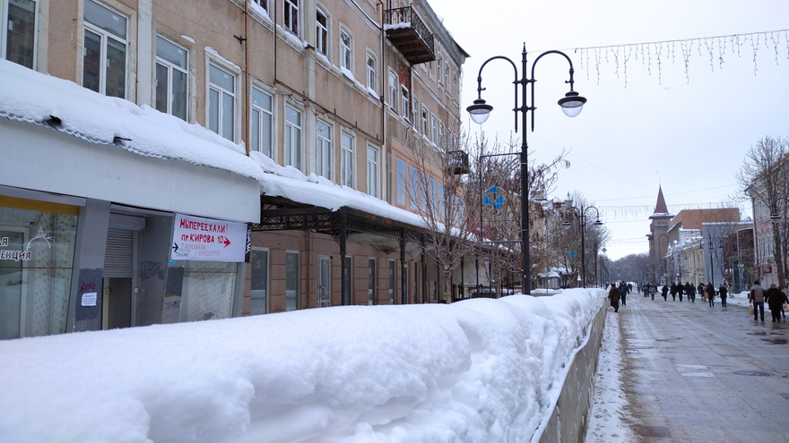Они ничего не делают: губернатор поручил изъять у собственников здание гостиницы Россия в Саратове