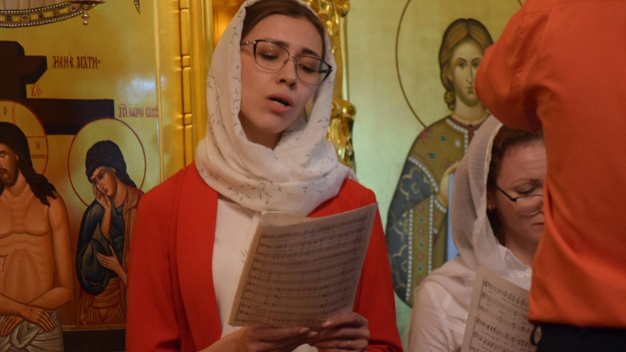 Пасха: более 500 саратовцев приняли участие в крестном ходе вокруг Свято-Троицкого собора
