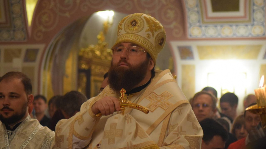 Пасха: более 500 саратовцев приняли участие в крестном ходе вокруг Свято-Троицкого собора