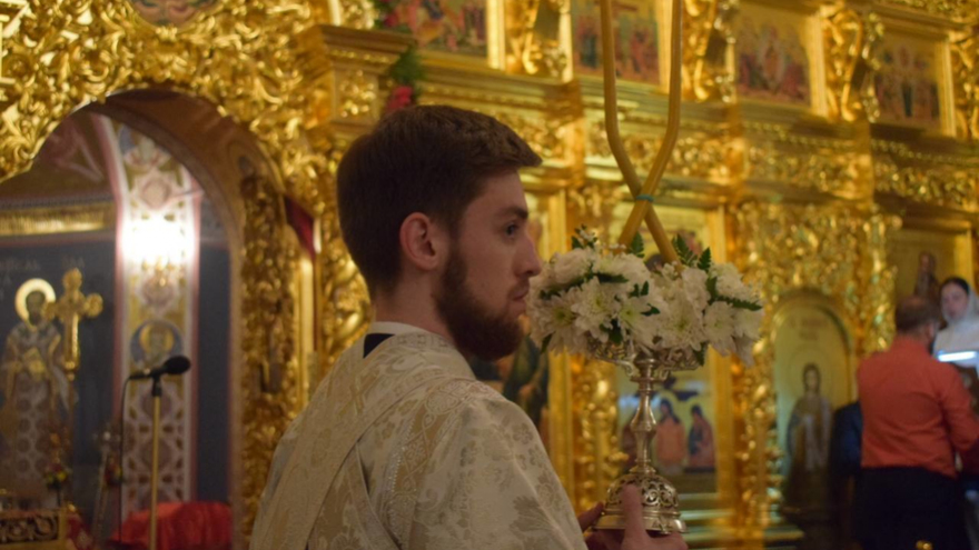 Пасха: более 500 саратовцев приняли участие в крестном ходе вокруг Свято-Троицкого собора
