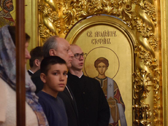 Пасха: более 500 саратовцев приняли участие в крестном ходе вокруг Свято-Троицкого собора