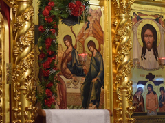Пасха: более 500 саратовцев приняли участие в крестном ходе вокруг Свято-Троицкого собора