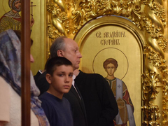 Пасха: более 500 саратовцев приняли участие в крестном ходе вокруг Свято-Троицкого собора