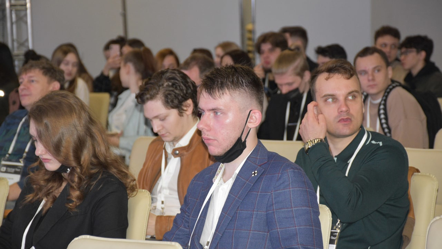 Сноуборд-тренажер, рюкзак-трансформер, теплица с Wi-Fi: в Саратове стартаперы борются за 300 тысяч рублей
