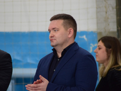 Первенство Саратова по греко-римской борьбе. Депутат Госдумы Андрей Воробьев вручил борцам значки кандидатов в мастера спорта