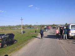 Перевернувшаяся машина, в которой погибла школьница, была набита подростками