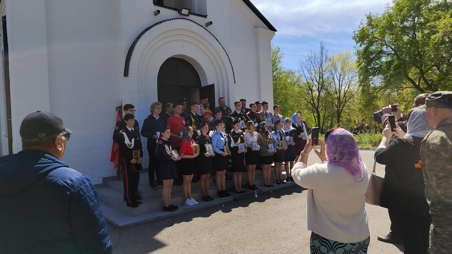 Имя погибшего на Донбассе солдата увековечили на Стене памяти в Саратове