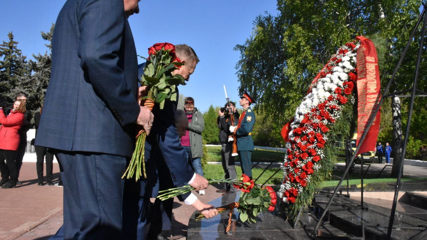 На Воскресенском кладбище почтили память погибших защитников Отечества