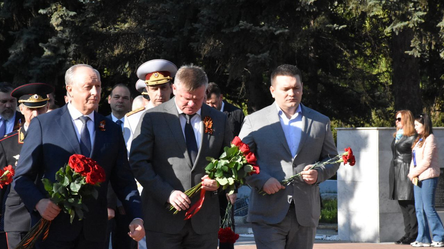 На Воскресенском кладбище почтили память погибших защитников Отечества