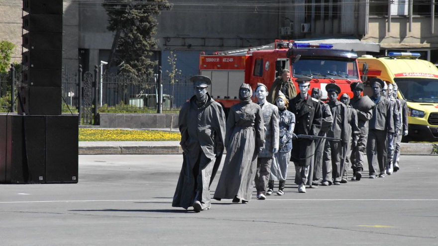 В Саратове состоялся Парад Победы (фоторепортаж)