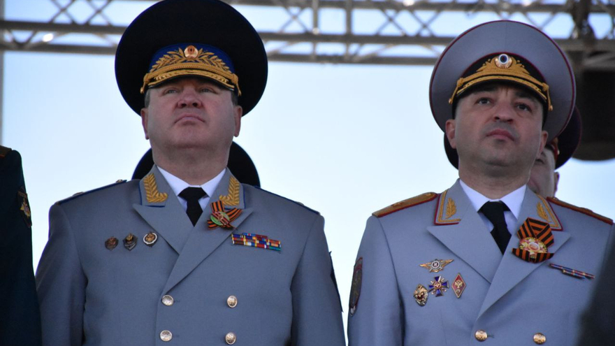 В Саратове состоялся Парад Победы (фоторепортаж)