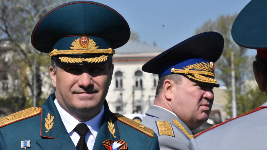 В Саратове состоялся Парад Победы (фоторепортаж)