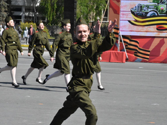 В Саратове состоялся Парад Победы (фоторепортаж)