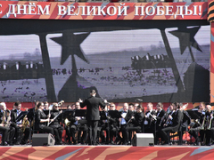 В Саратове состоялся Парад Победы (фоторепортаж)