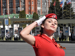 В Саратове состоялся Парад Победы (фоторепортаж)