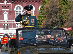 В Саратове состоялся Парад Победы (фоторепортаж)