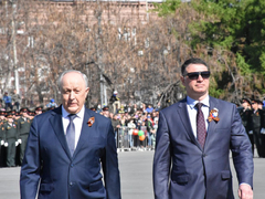 В Саратове состоялся Парад Победы (фоторепортаж)