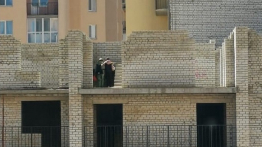 На долгострое в Юбилейном снова заметили подростков