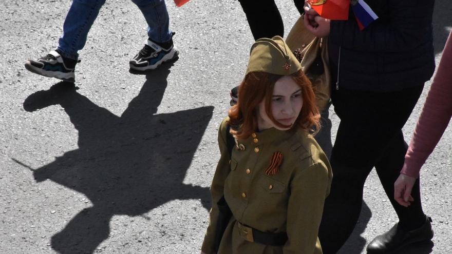 В Саратове в колонне Бессмертного полка прошли 120 тысяч человек