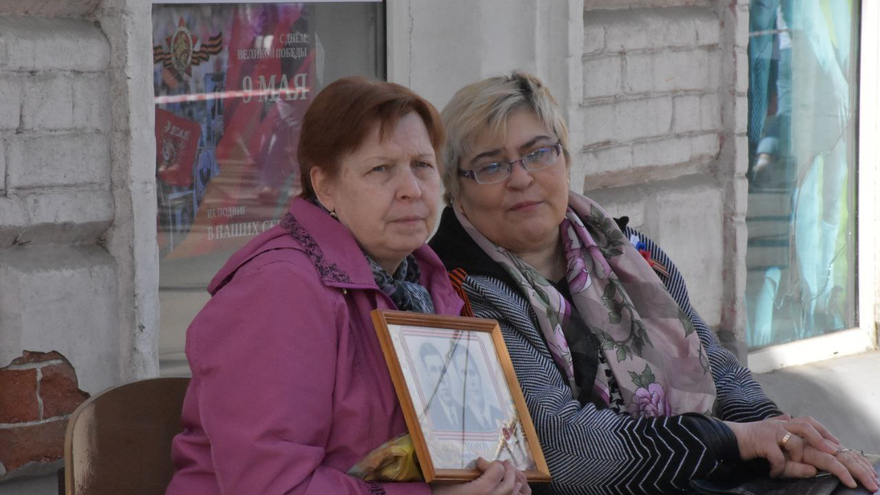 В Саратове в колонне Бессмертного полка прошли 120 тысяч человек