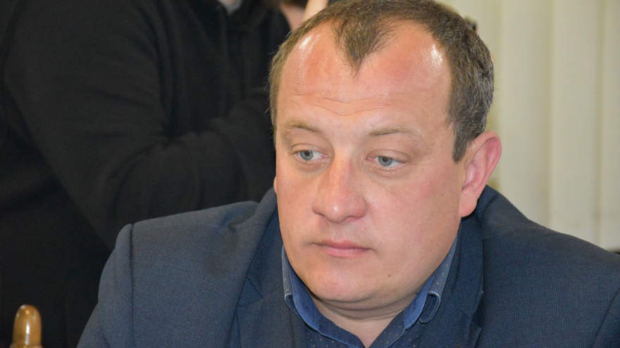 Глава Общественной палаты пожаловался на вонь и заявил, что у регоператора по вывозу мусора ничего не получается