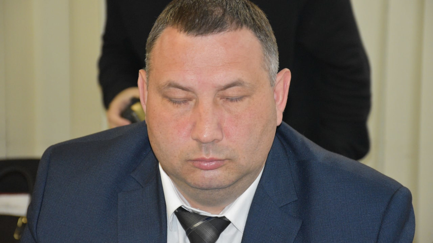 Глава Общественной палаты пожаловался на вонь и заявил, что у регоператора по вывозу мусора ничего не получается