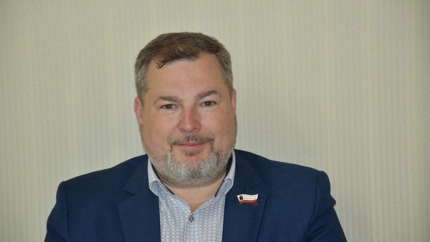 Глава Общественной палаты пожаловался на вонь и заявил, что у регоператора по вывозу мусора ничего не получается
