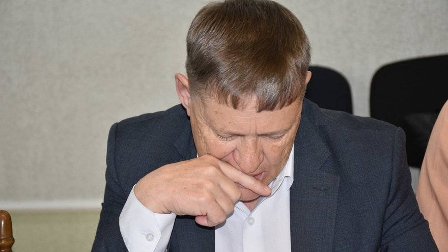 Глава Общественной палаты пожаловался на вонь и заявил, что у регоператора по вывозу мусора ничего не получается