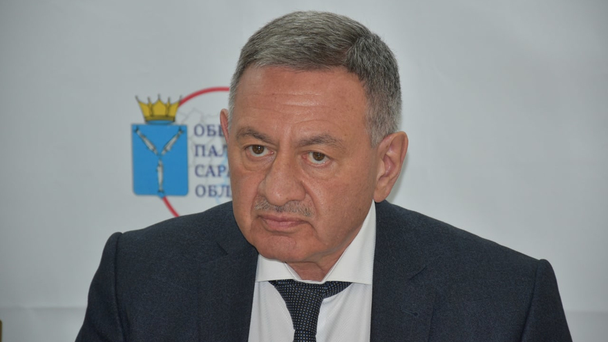 Глава Общественной палаты пожаловался на вонь и заявил, что у регоператора по вывозу мусора ничего не получается