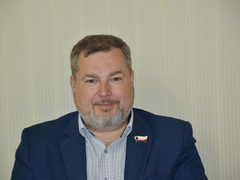 Глава Общественной палаты пожаловался на вонь и заявил, что у регоператора по вывозу мусора ничего не получается