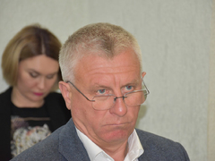 Глава Общественной палаты пожаловался на вонь и заявил, что у регоператора по вывозу мусора ничего не получается