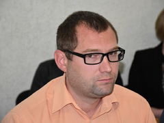 Глава Общественной палаты пожаловался на вонь и заявил, что у регоператора по вывозу мусора ничего не получается