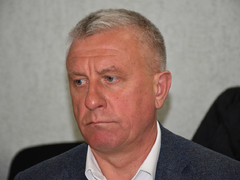 Глава Общественной палаты пожаловался на вонь и заявил, что у регоператора по вывозу мусора ничего не получается