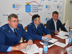Глава Общественной палаты пожаловался на вонь и заявил, что у регоператора по вывозу мусора ничего не получается