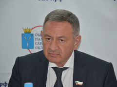 Глава Общественной палаты пожаловался на вонь и заявил, что у регоператора по вывозу мусора ничего не получается