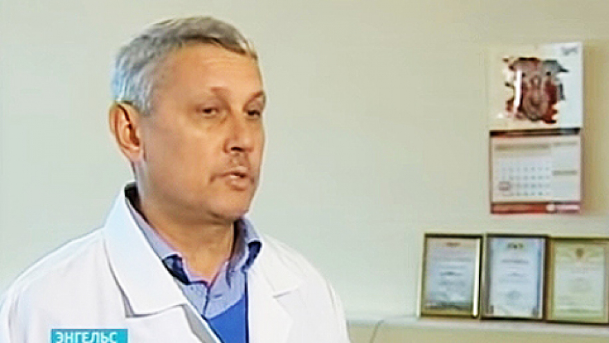 Главного врача Энгельсской больницы № 2 Сергея Додина задержали за взятку в 150 тысяч рублей