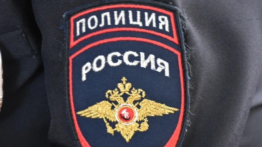 В Энгельсе полицейского осудили за вымогательство