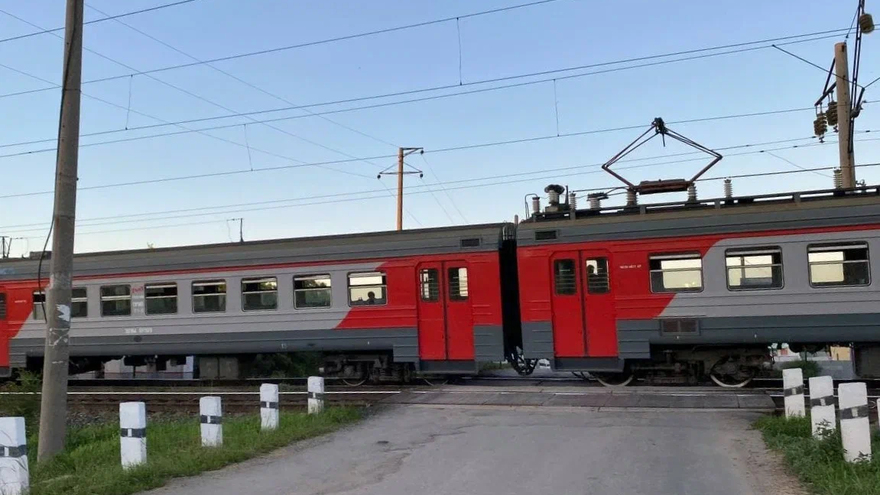 В Гагаринском районе Саратова временно закроют переезд