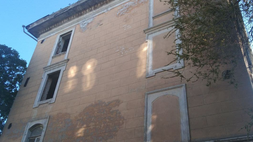 Саратовцы попросили снести опасный дом-памятник, чиновники пообещали его законсервировать