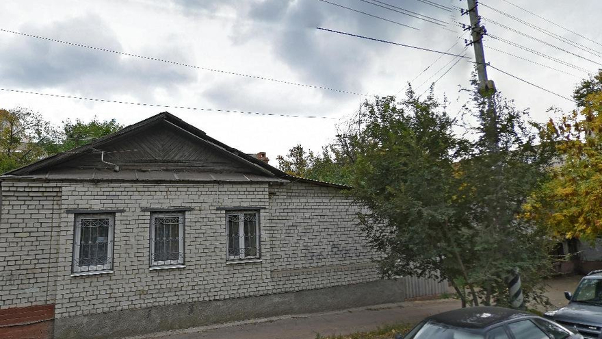 В Саратове сровняют с землей три аварийных дома